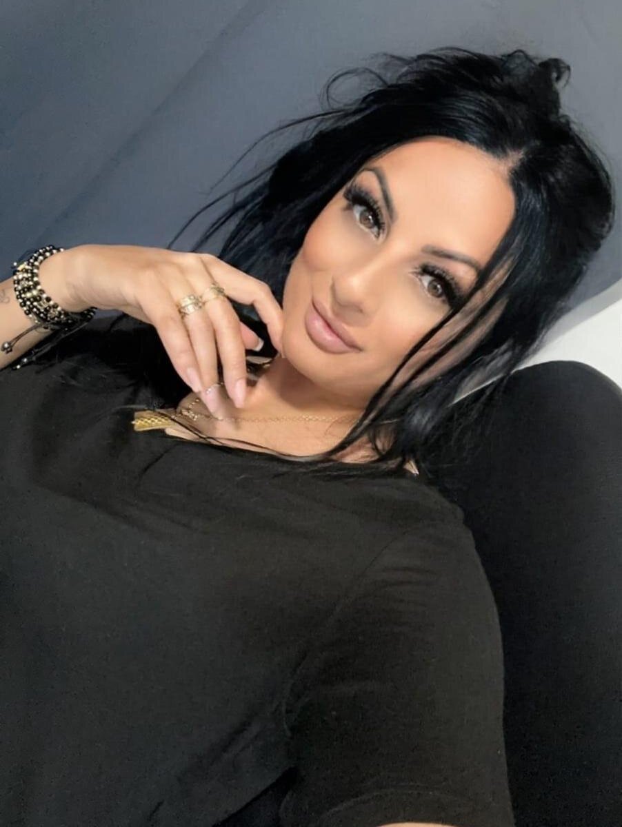 VixenSelena Chatroom