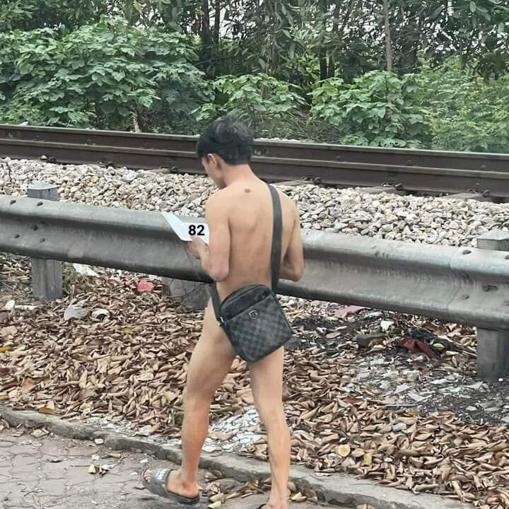 WarningEmerald Chatroom