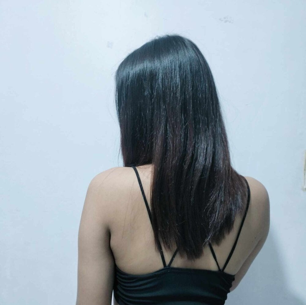 WetHornyPussy18 Chatroom