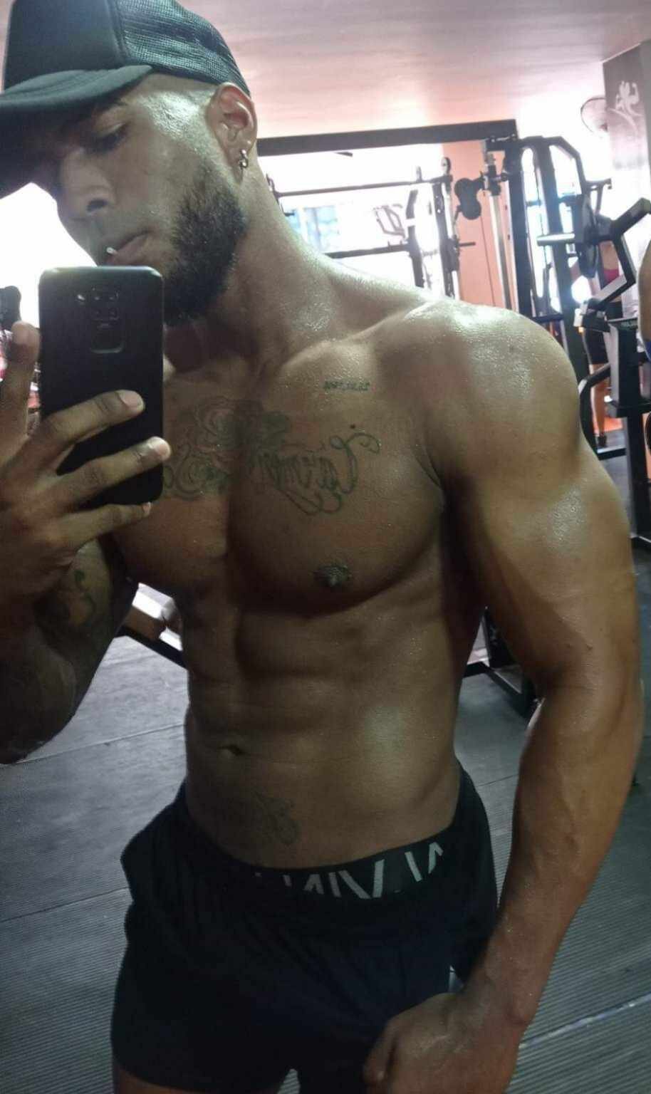 Xander_Str0ng Chatroom