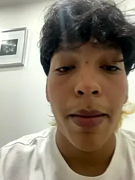 Xander_bonnet1 Chatroom