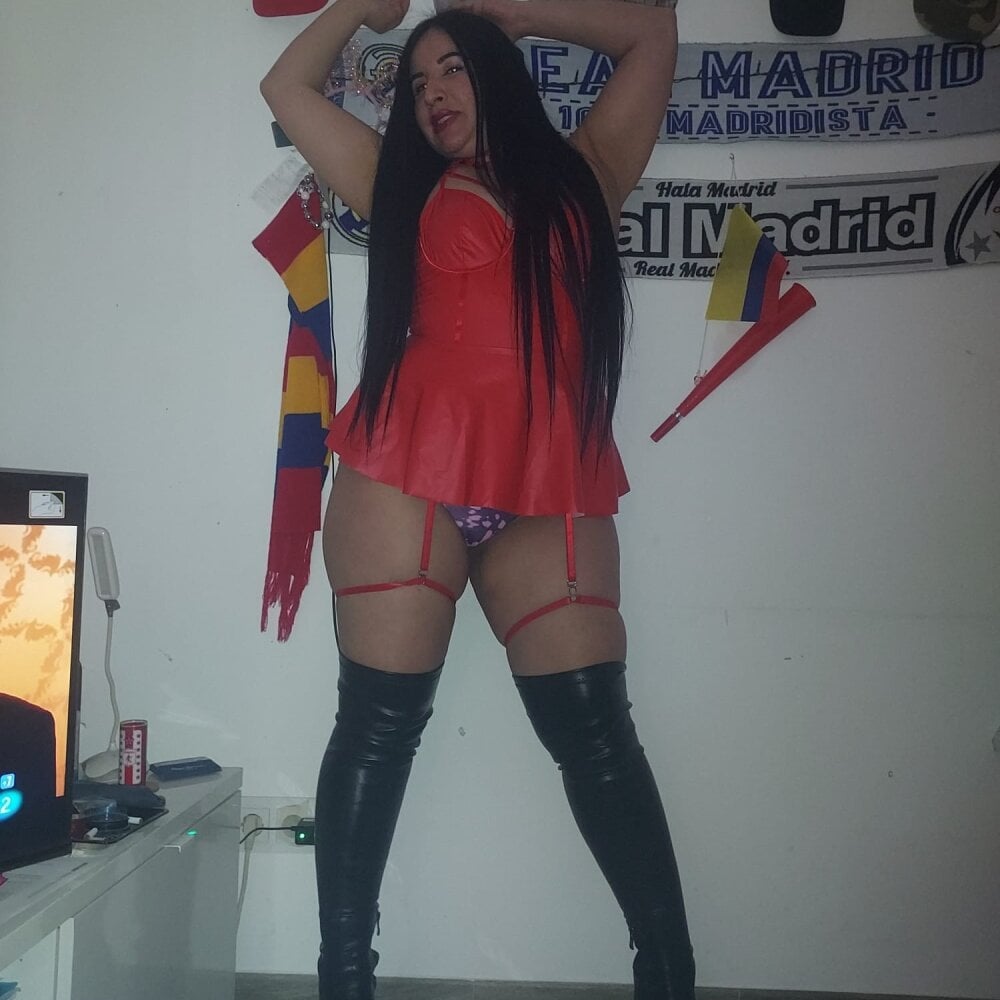 Xiomara_fiery Chatroom