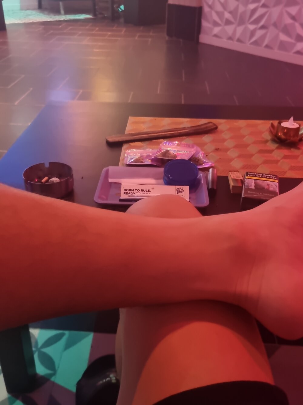 YoungAsainWithATrunk Chatroom