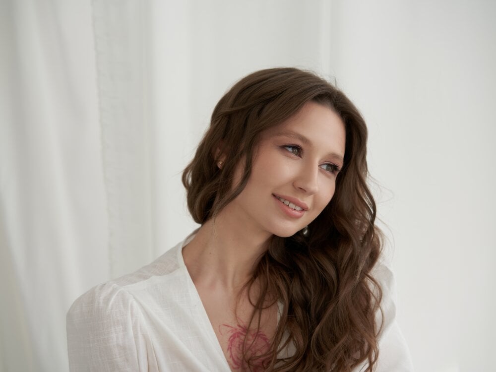 YourLovellyStory Chatroom