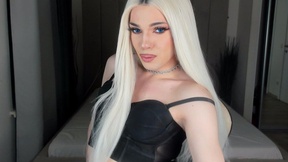 Live Snapshot of yourtrixie yourtrixie