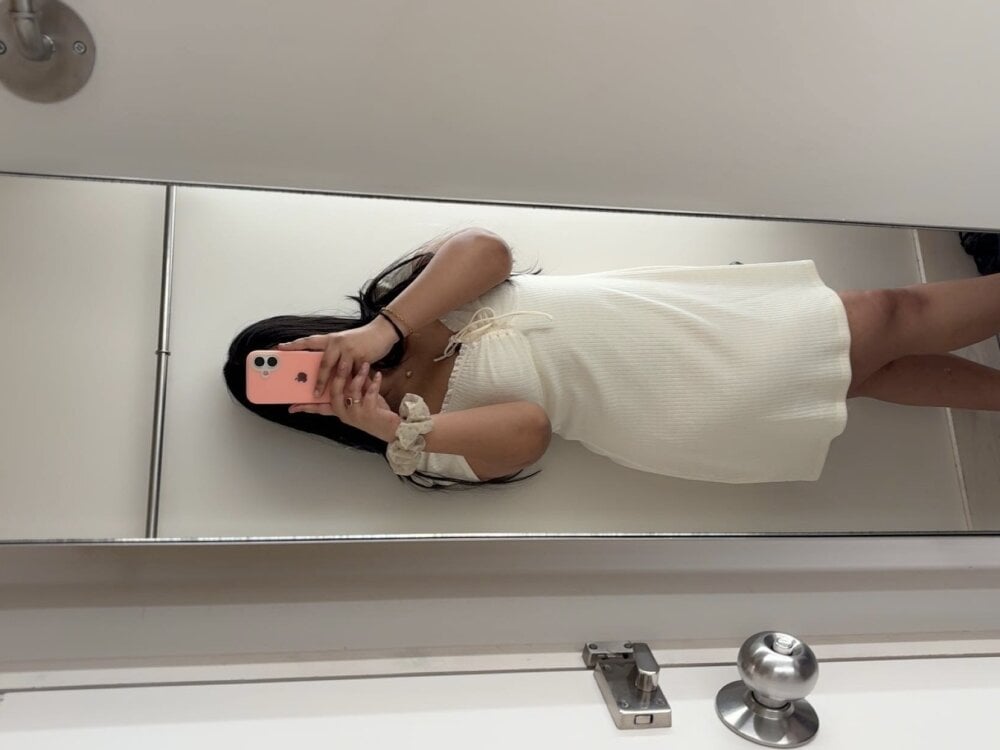 Your_Corporate_Girl Chatroom