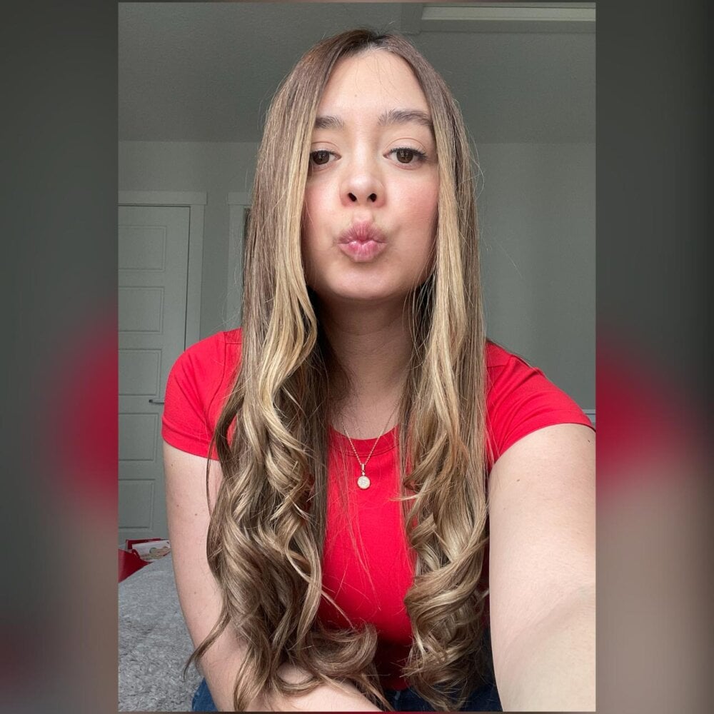 Zara_Ross Chatroom