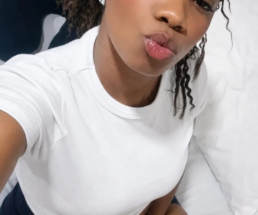 Zoee_walker Chatroom