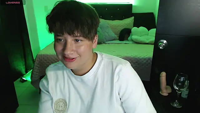 _AlexMorris Chatroom