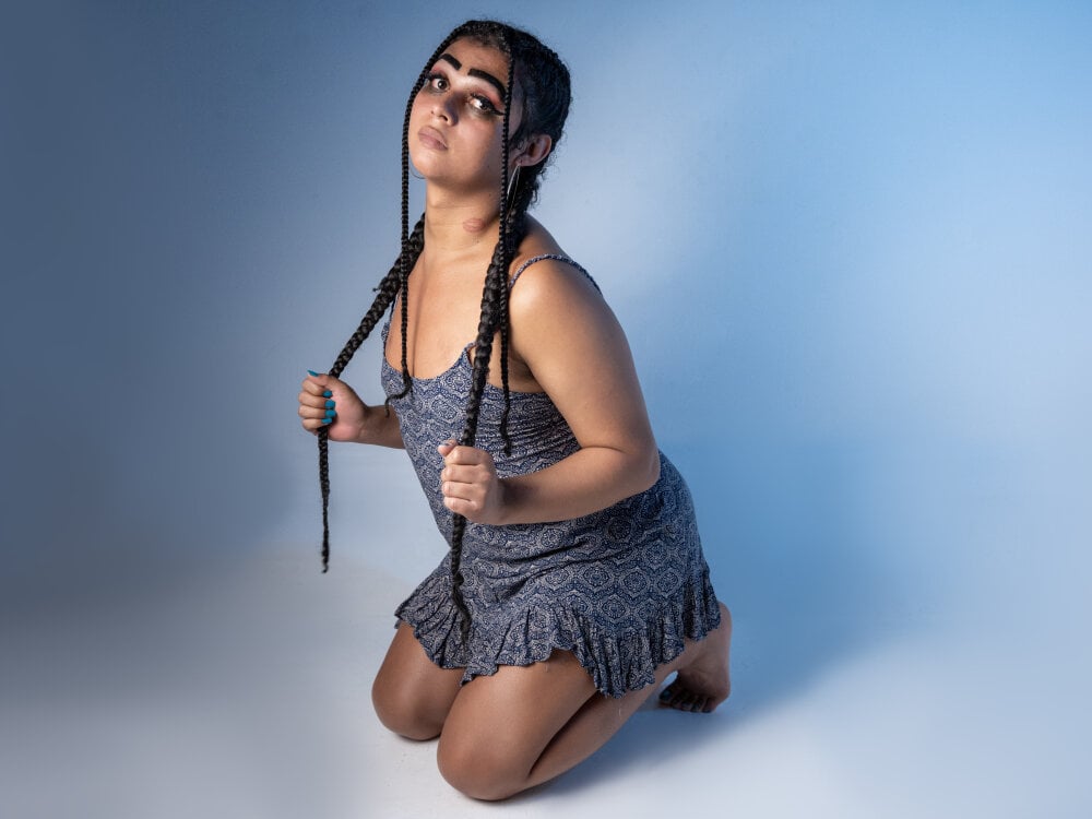 _Bella_Adams_ Chatroom