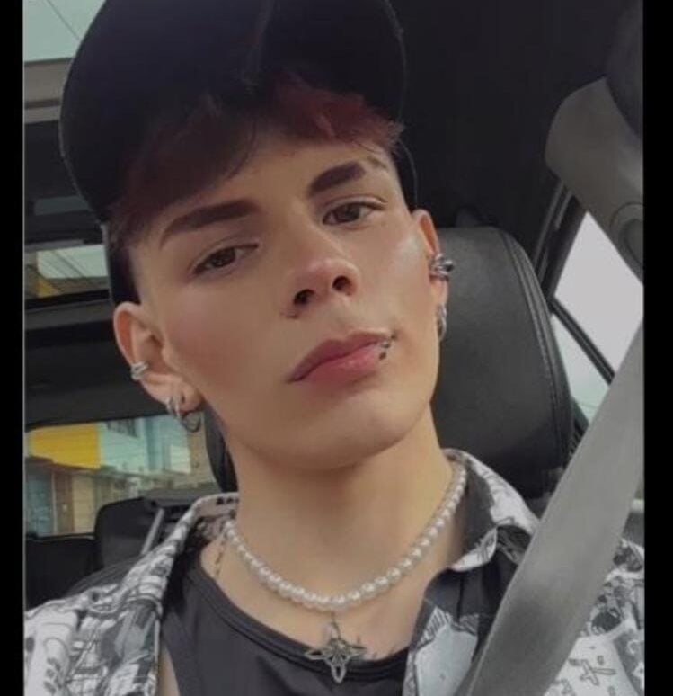 _Dakota_Jones_ Chatroom
