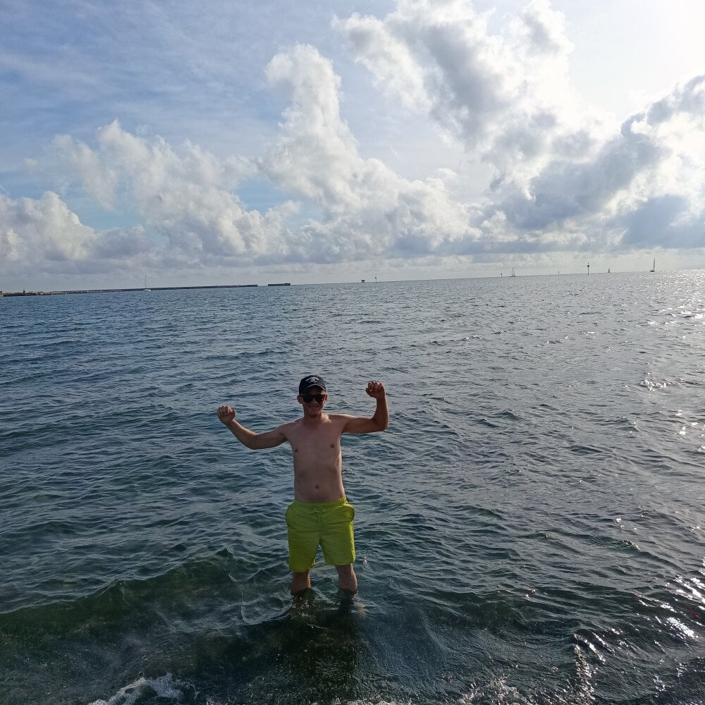 _Gabriela_5Live Chatroom