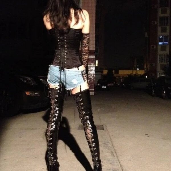 _cherry_777 Chatroom