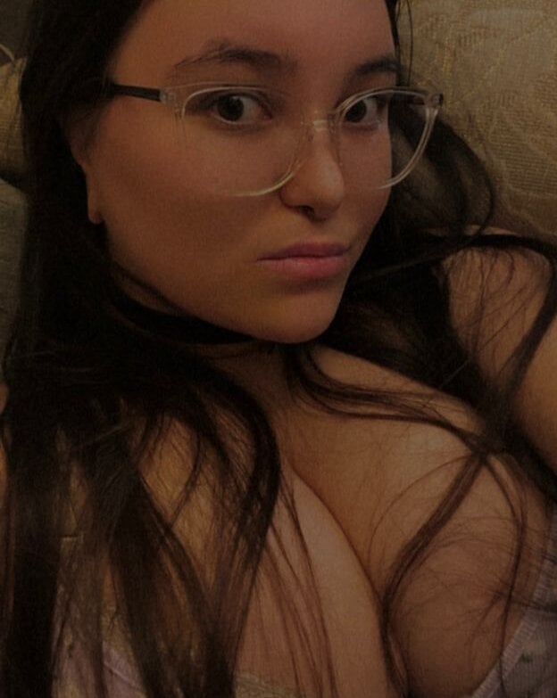 _girl_julia_ Chatroom