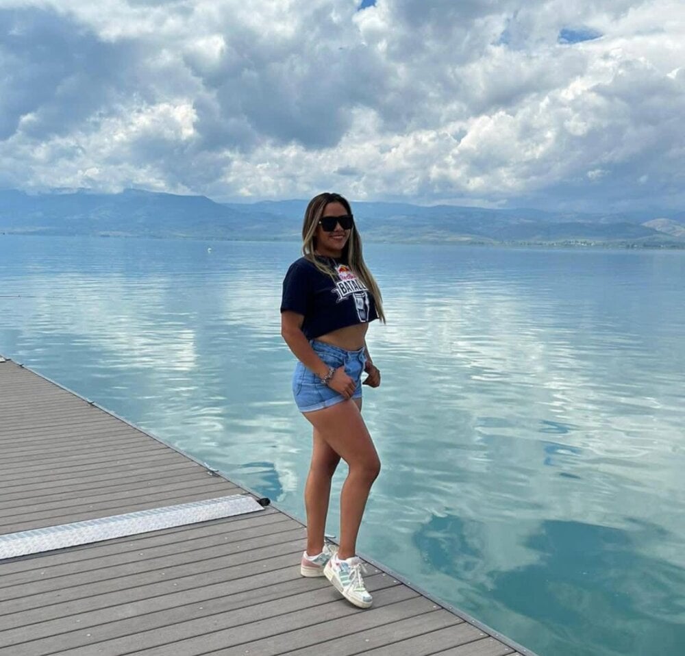 ada_belucci Chatroom