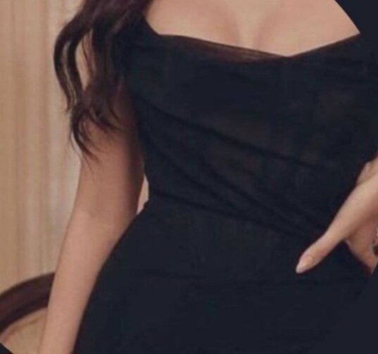 adore_khushbuu Chatroom