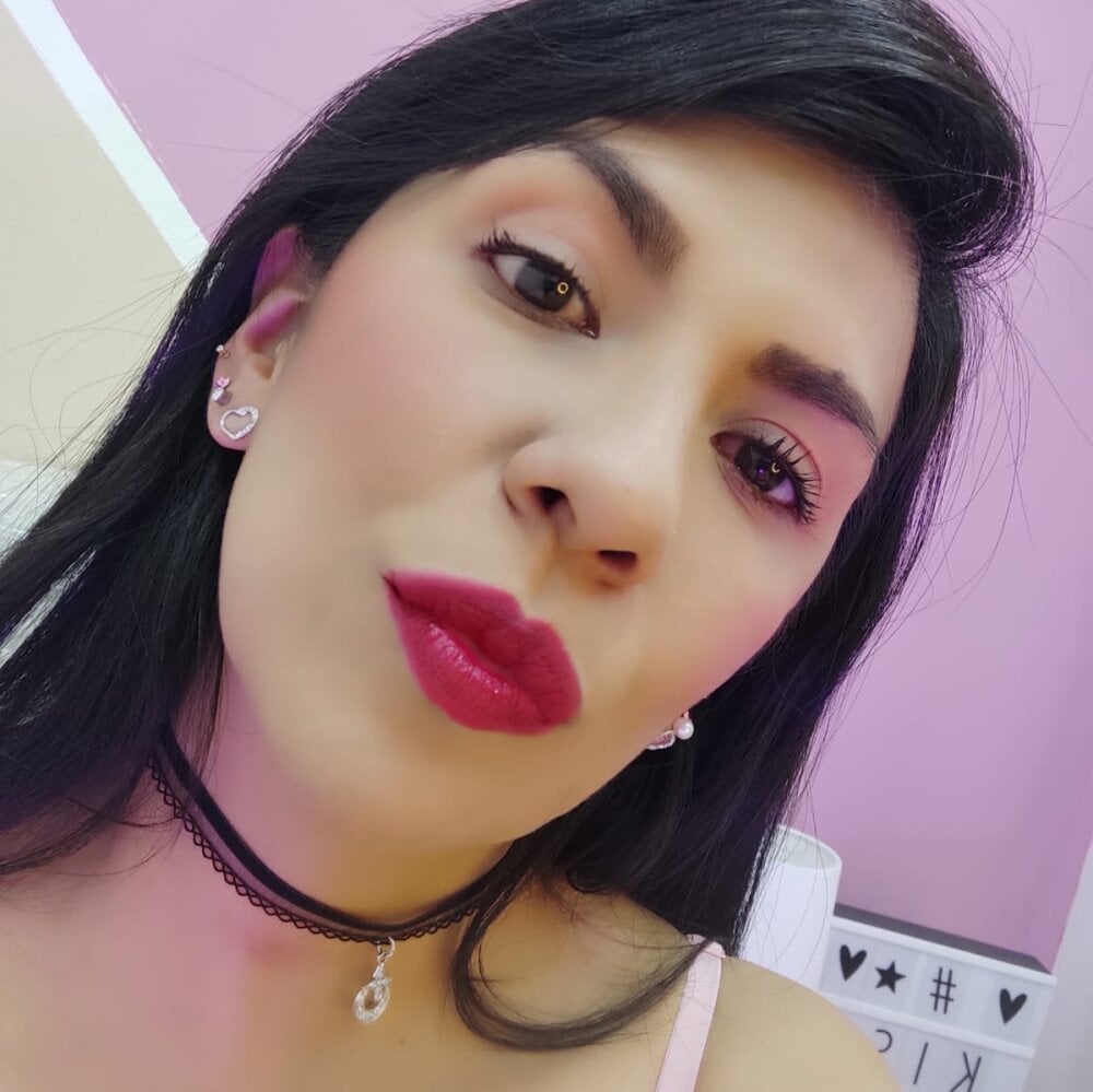 aisha_latina Chatroom