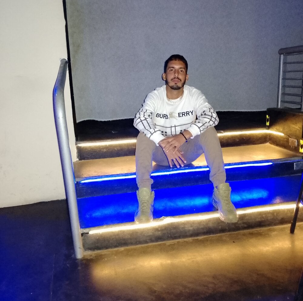 alejo5288 Chatroom