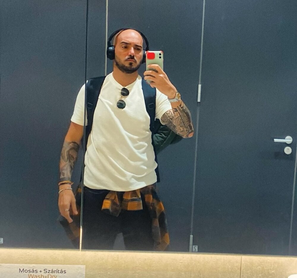 alessandromori91 Chatroom