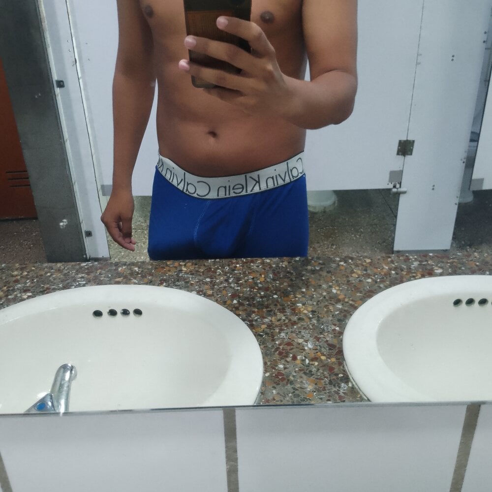 alfaromeoromeo Chatroom