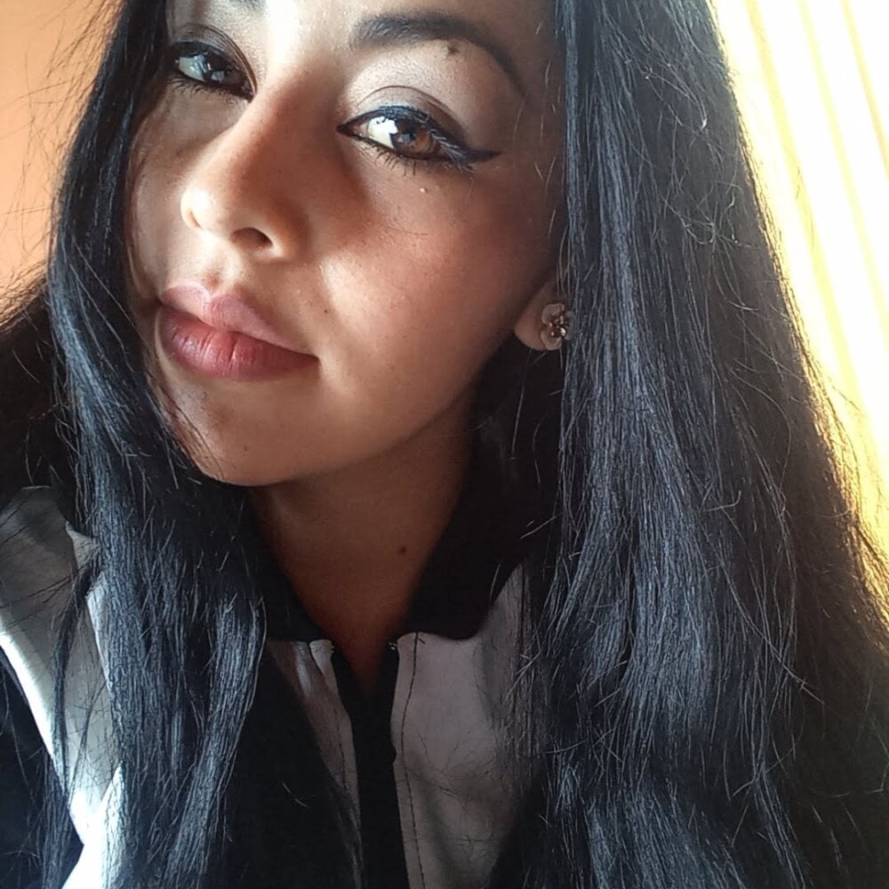 amara_leoncm Chatroom