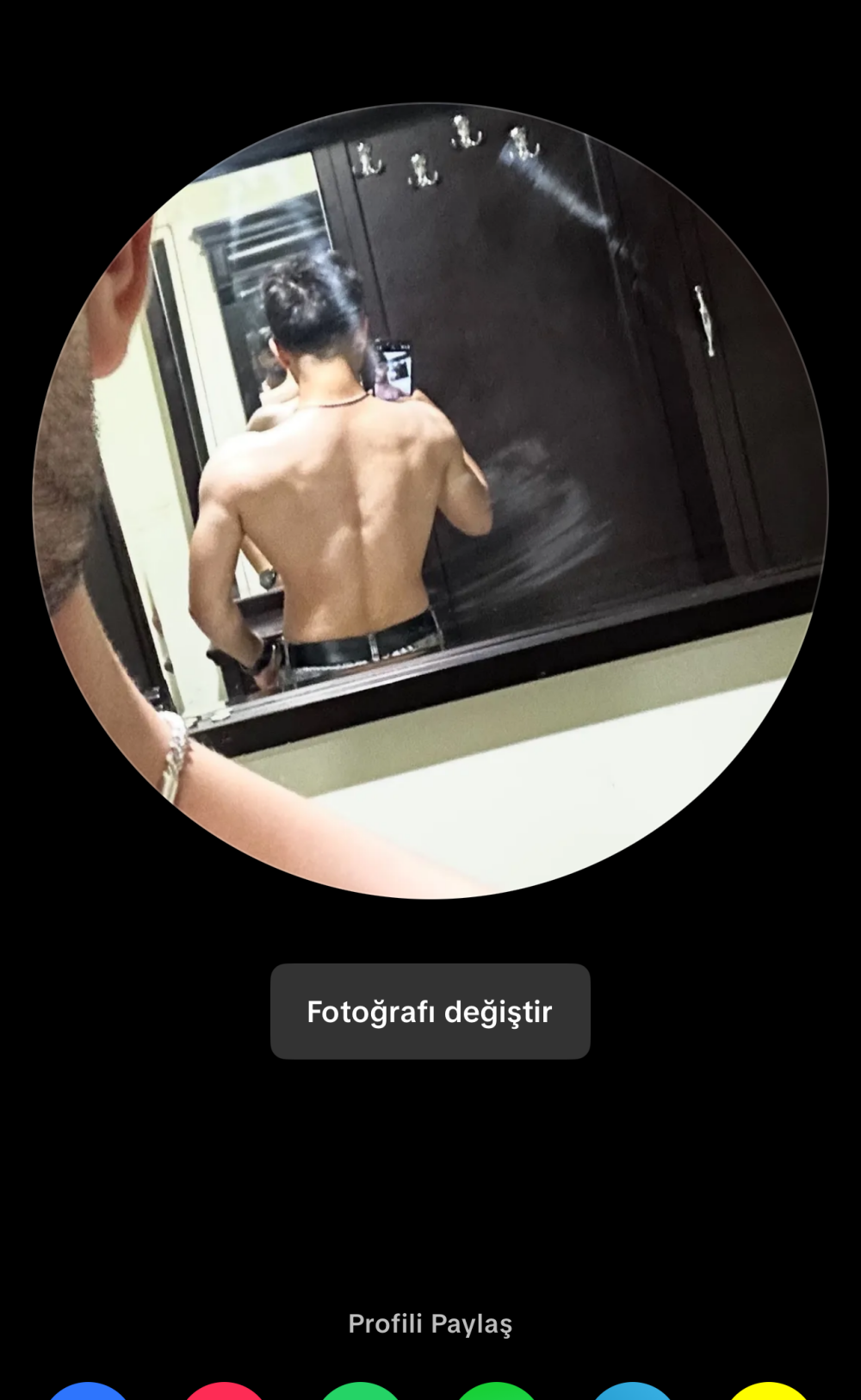 amavcisimert Chatroom