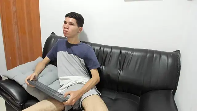 andrew_2811 Chatroom