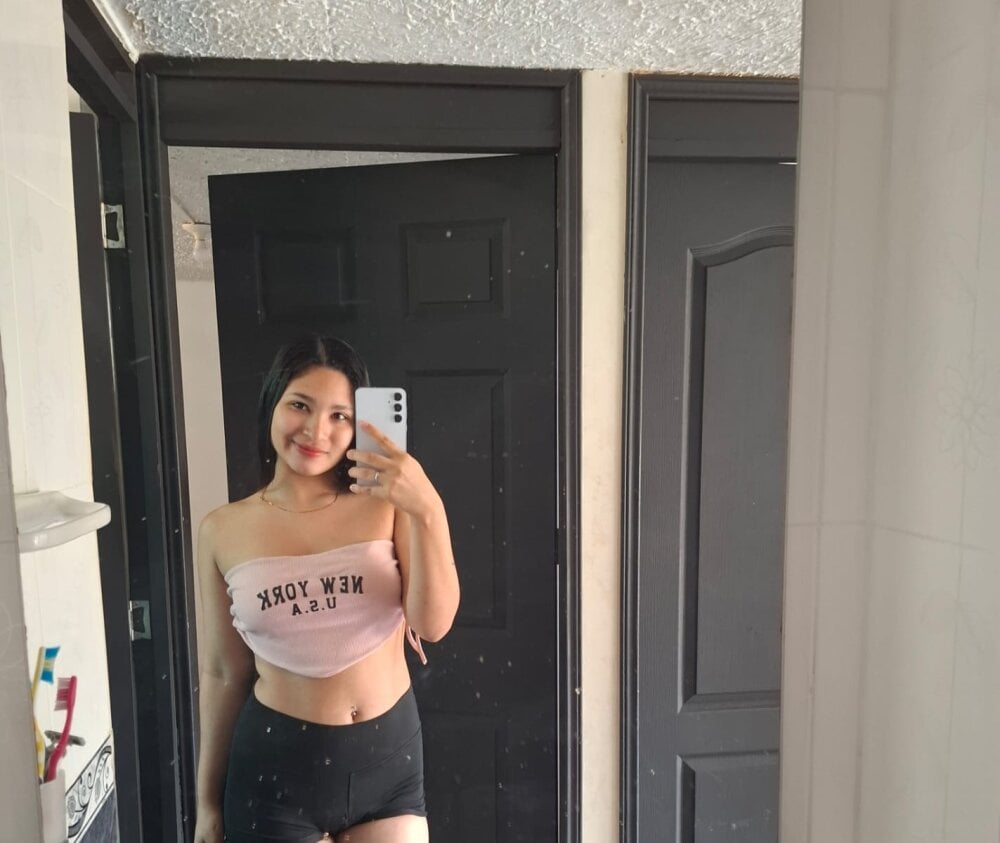 angel_ponce Chatroom