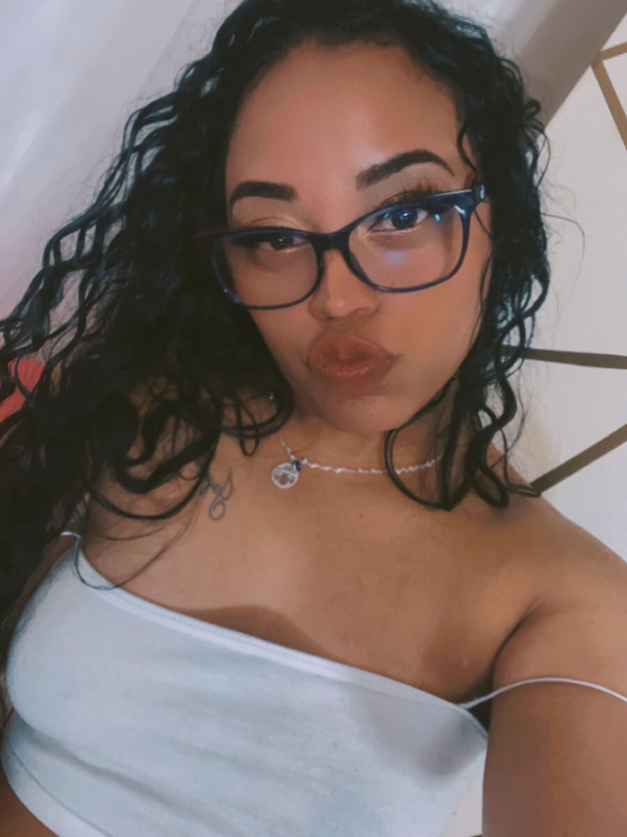 angela_angells Chatroom