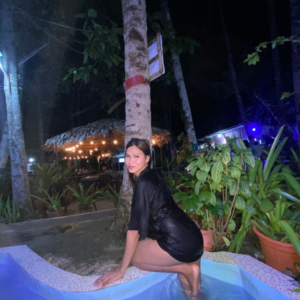 angela_dior Chatroom