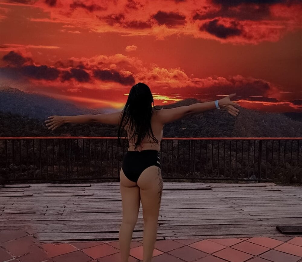 angelicahotparis18 Chatroom