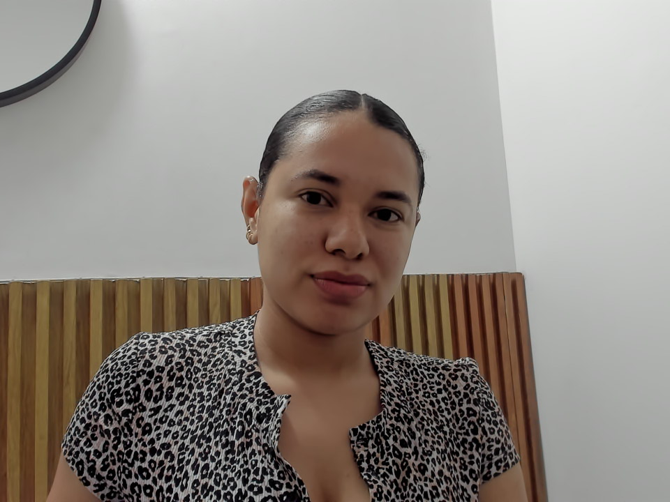 angie_leonn Chatroom