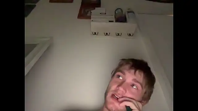 anomalies_ig Chatroom