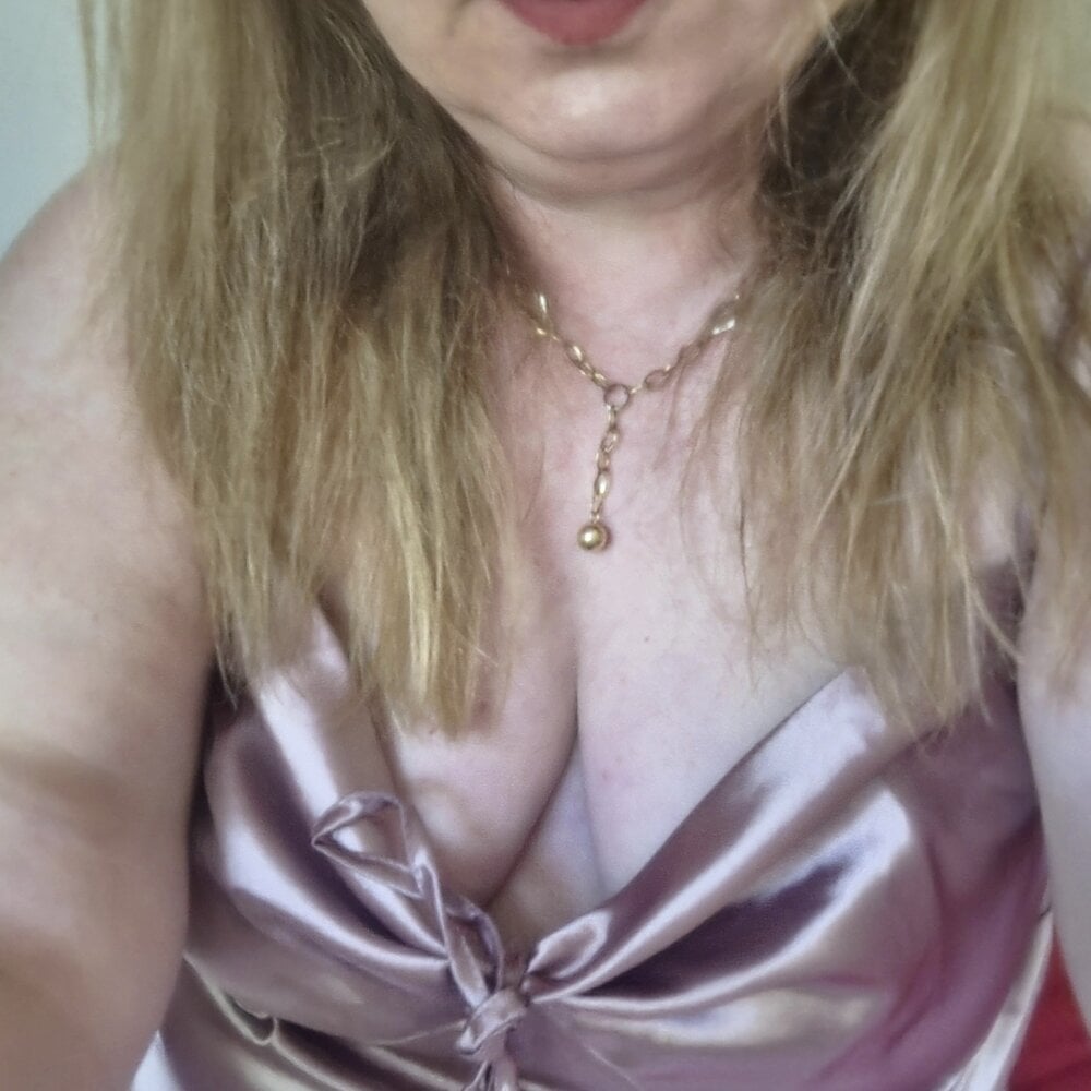 arianamodel4you Chatroom