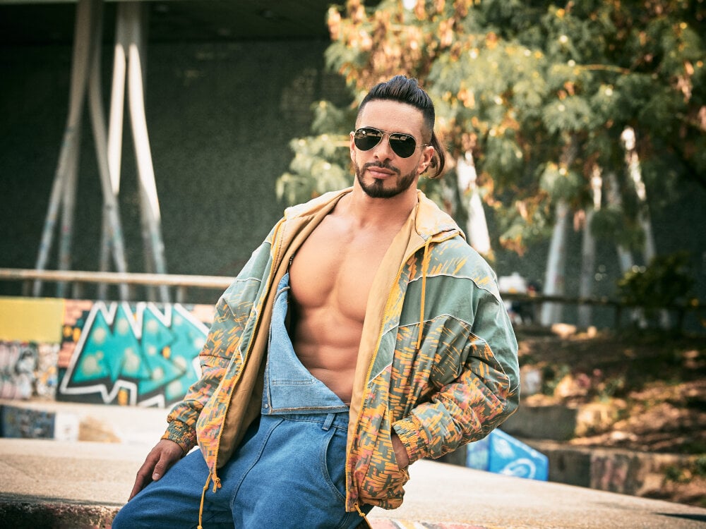 aron-bulgarelli Chatroom