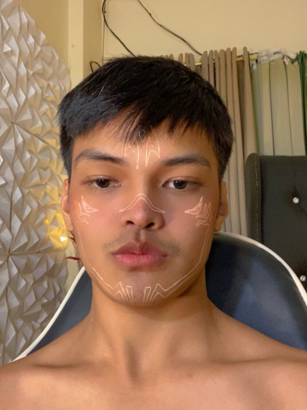 asianhugescott Chatroom