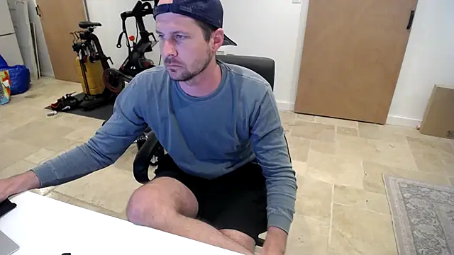 b03903 Chatroom