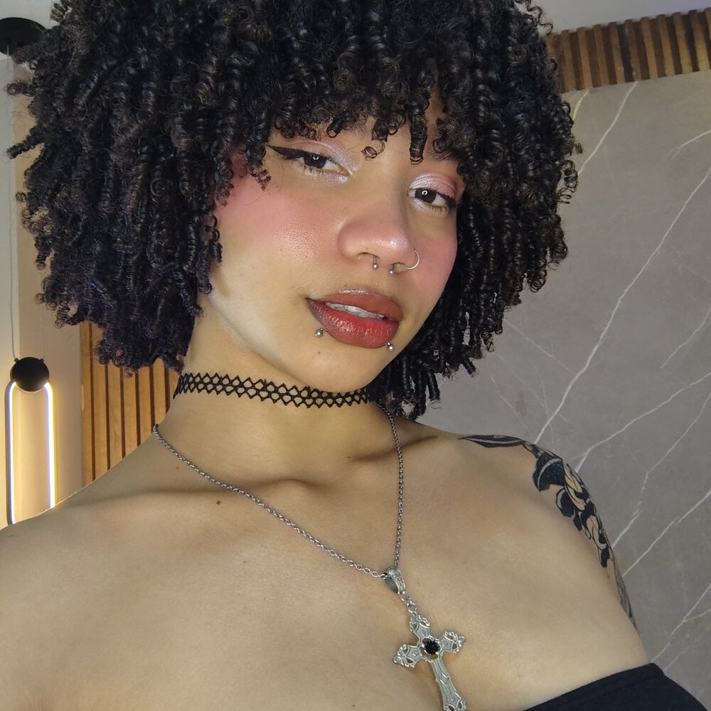 bettyboo2801 Chatroom