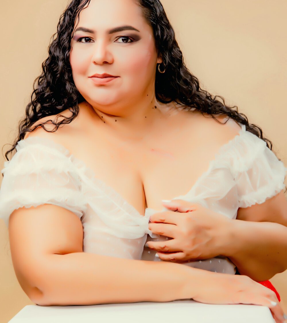 bianca_milf4u Chatroom