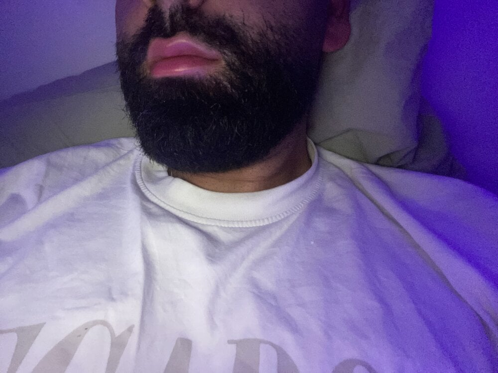 bignasthairy Chatroom