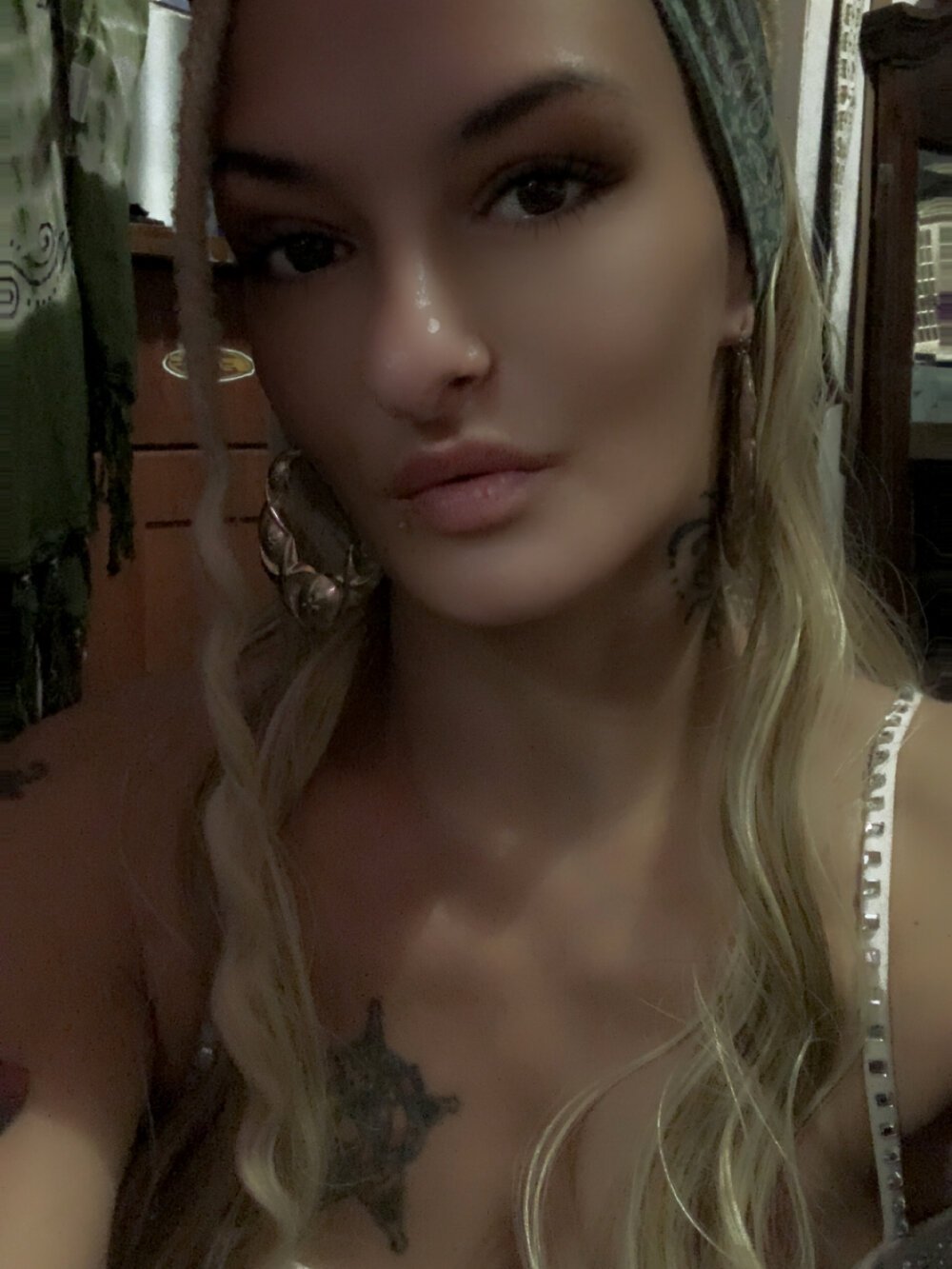 blondebarbiebae Chatroom