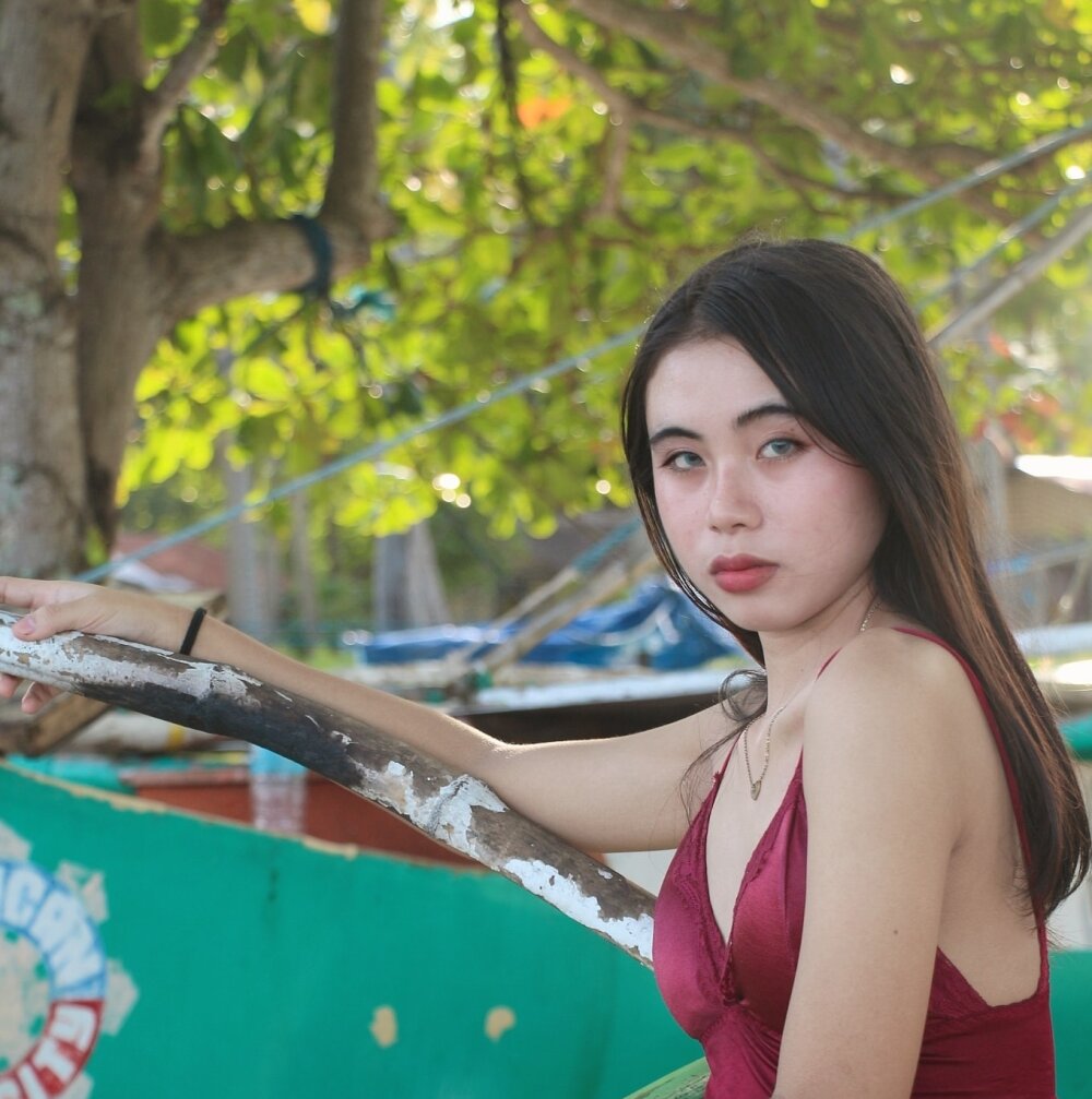 brinna_hayley Chatroom