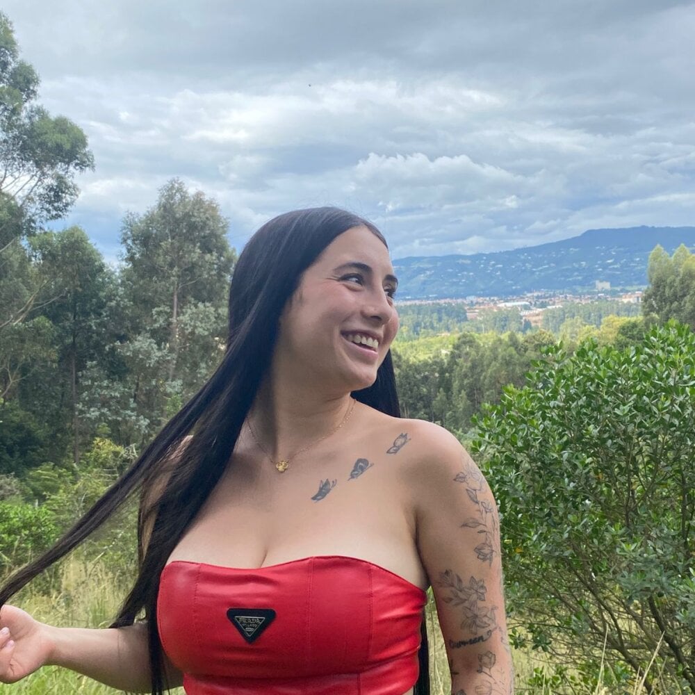 brittanyy20 Chatroom