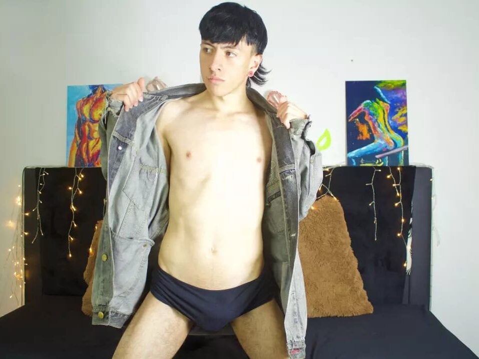 camerongrey Chatroom