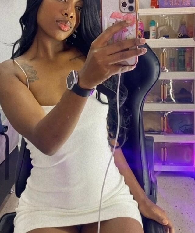 candyy_ebony Chatroom
