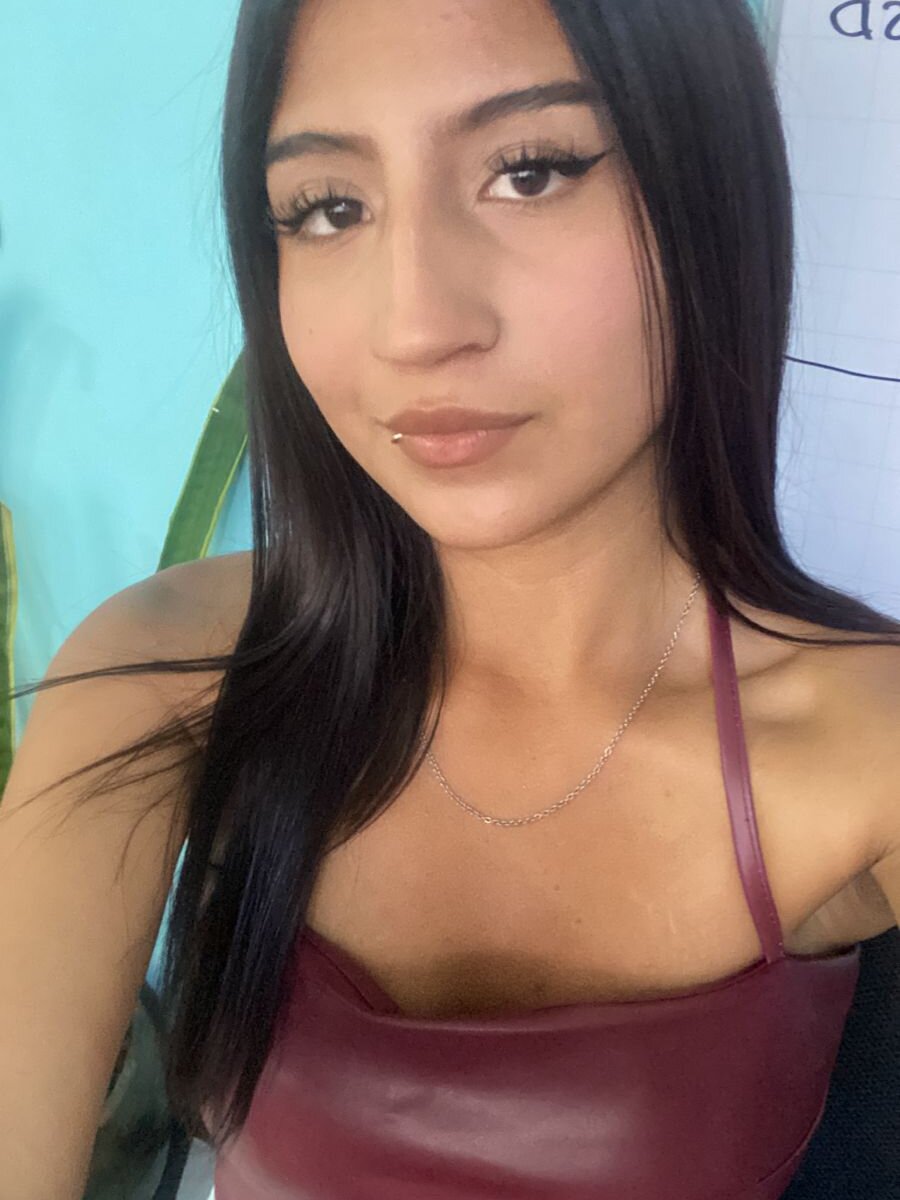 carina_lopez707rs Chatroom