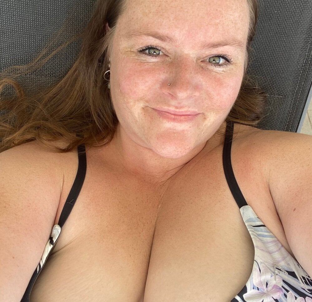 carinabro10 Chatroom