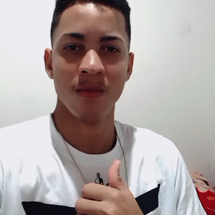 carloseduardo200319 Chatroom