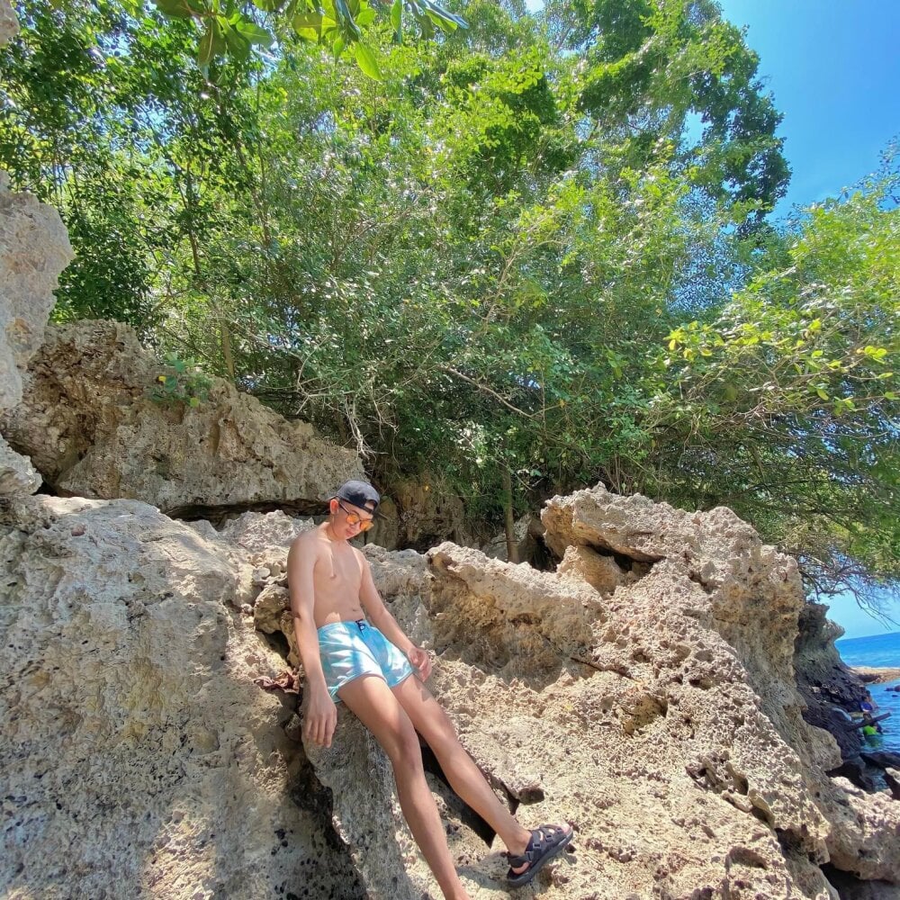 charles_breaker Chatroom