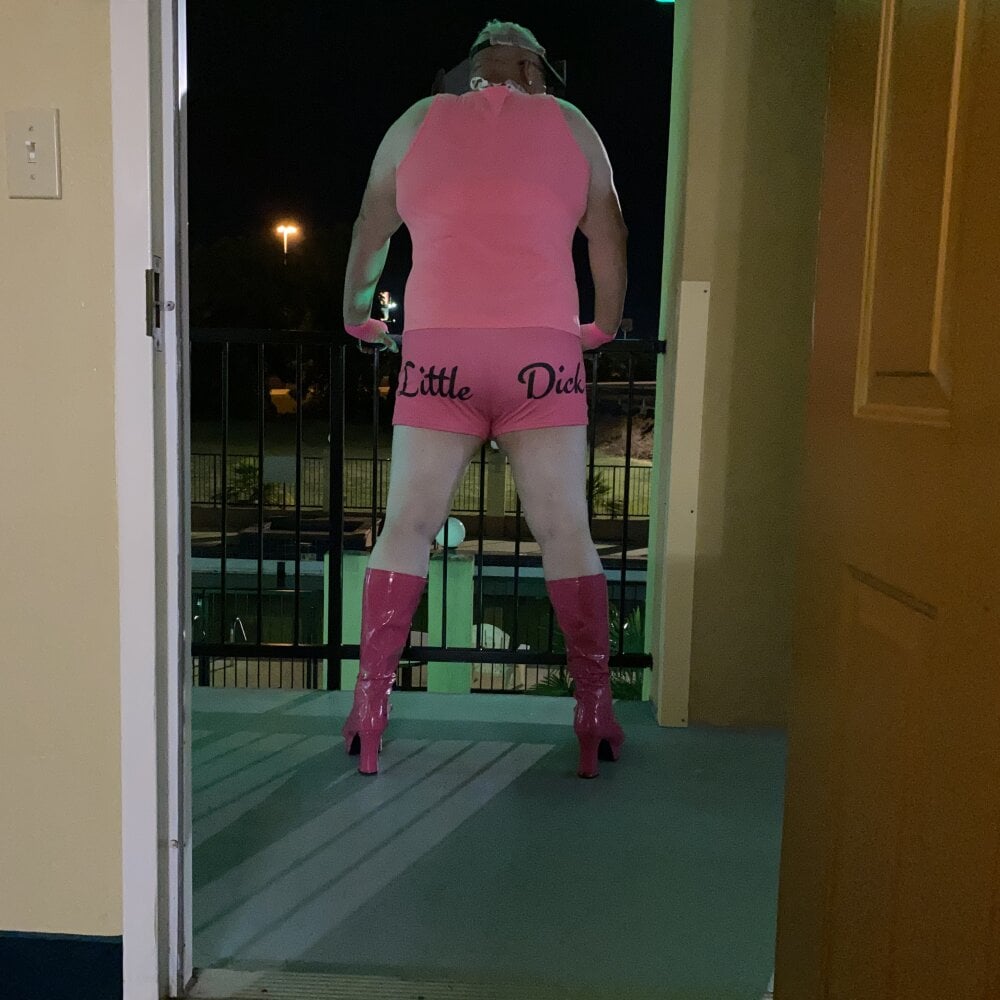 christinaloosehole Chatroom